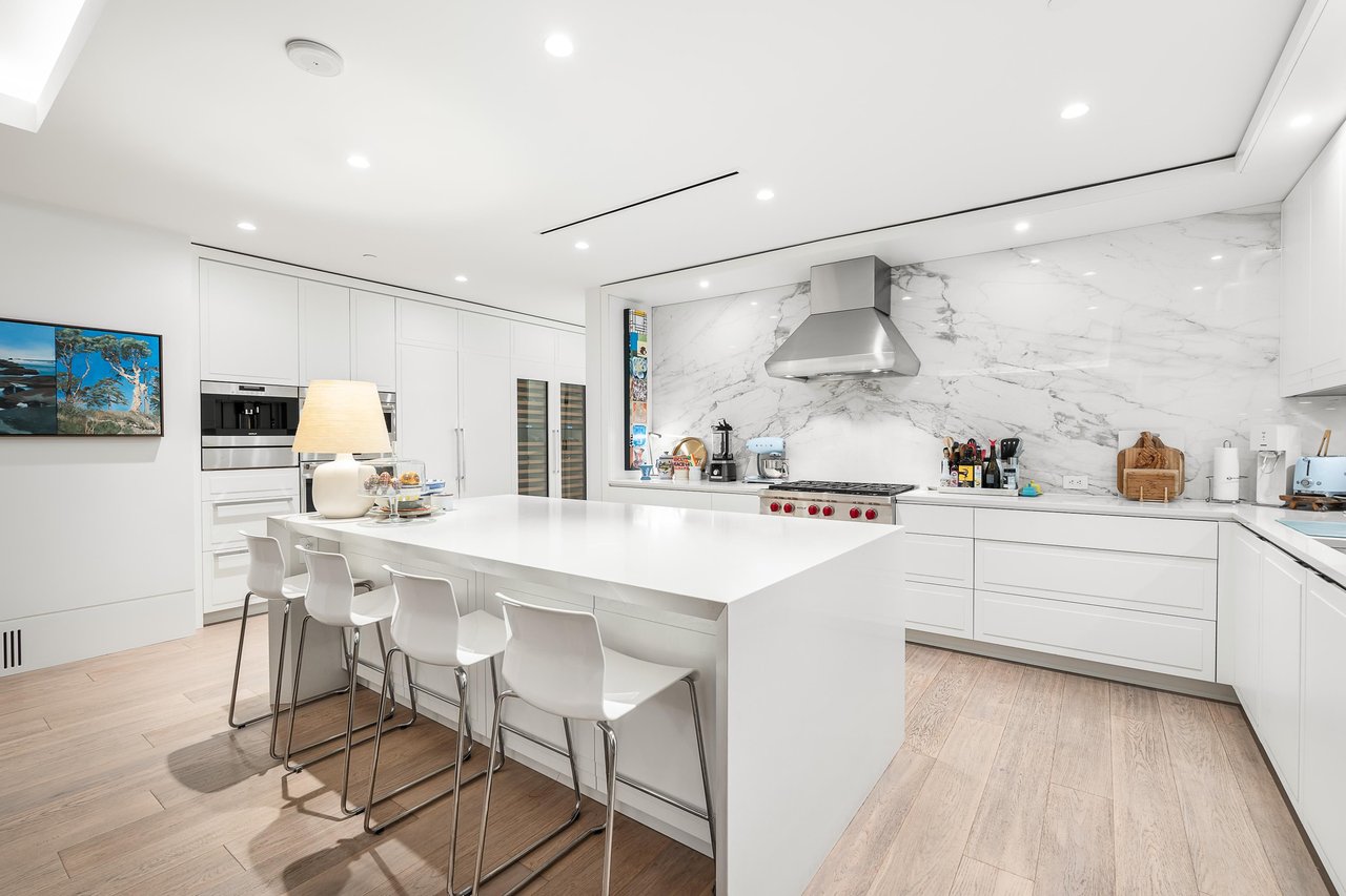 503-2289 Bellevue Ave