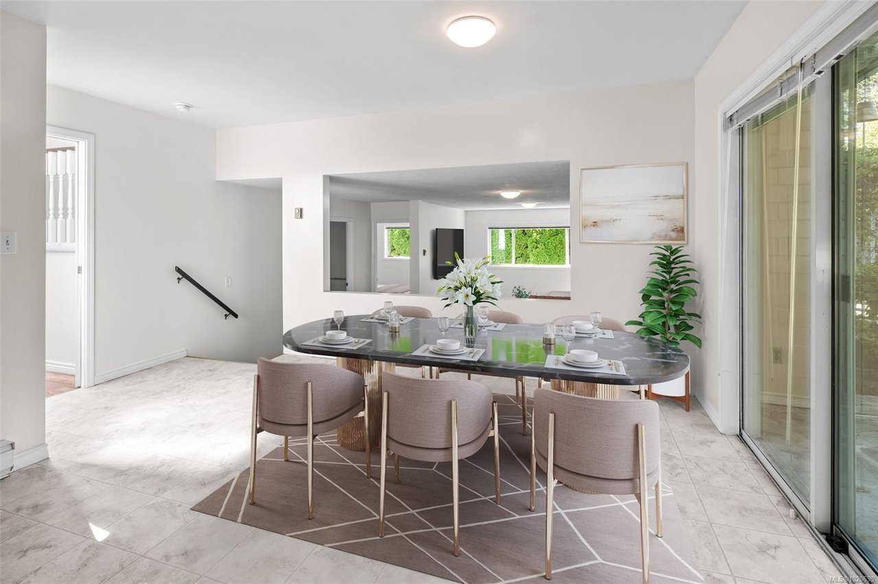 4243 Panorama Dr