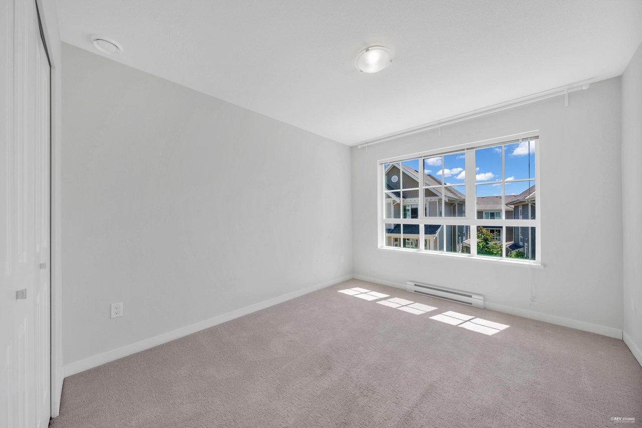 4-5510 Admiral Wy