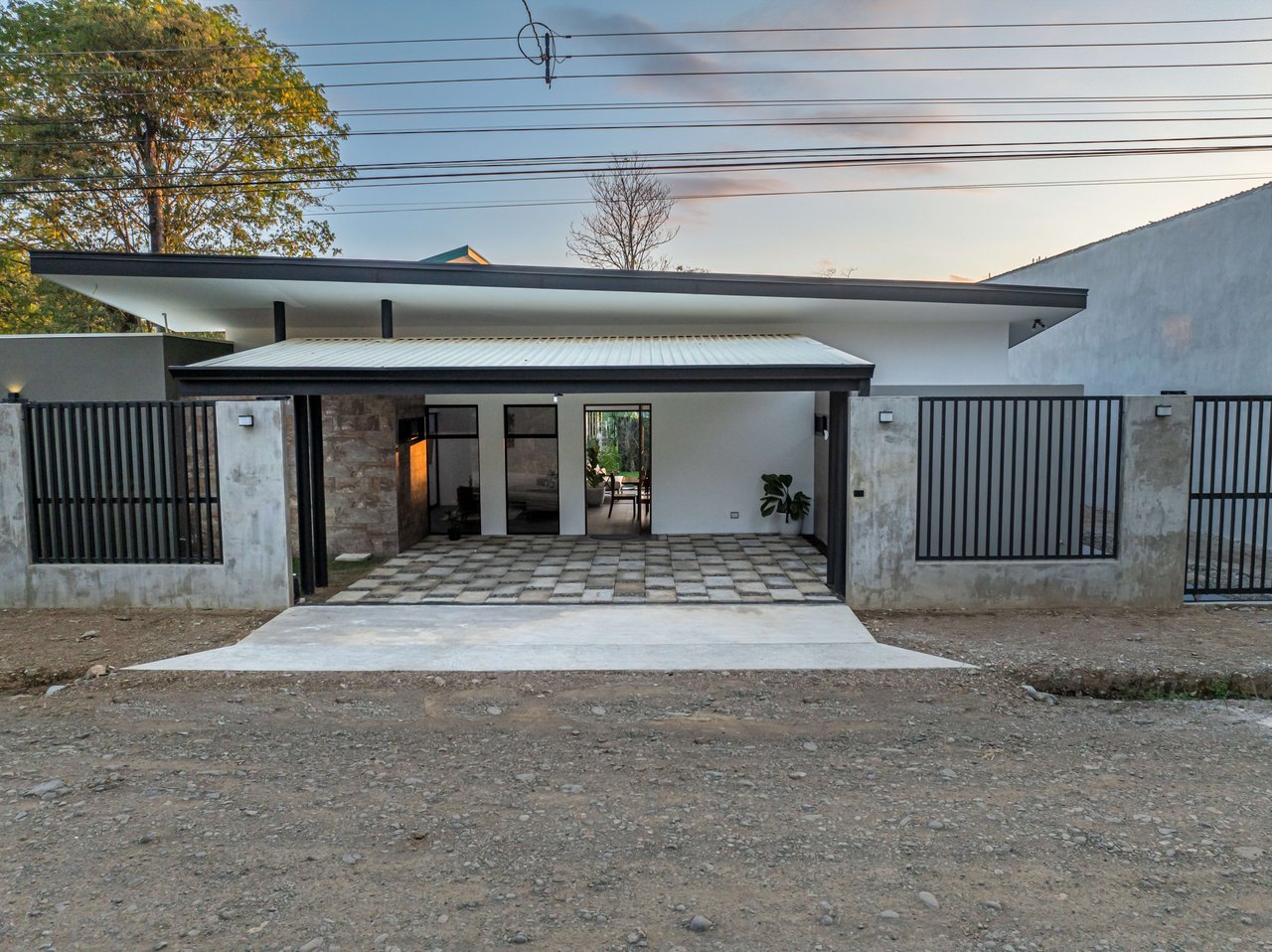 Stylish 3 bed, 3 bath Brand New  Villa in Uvita. 