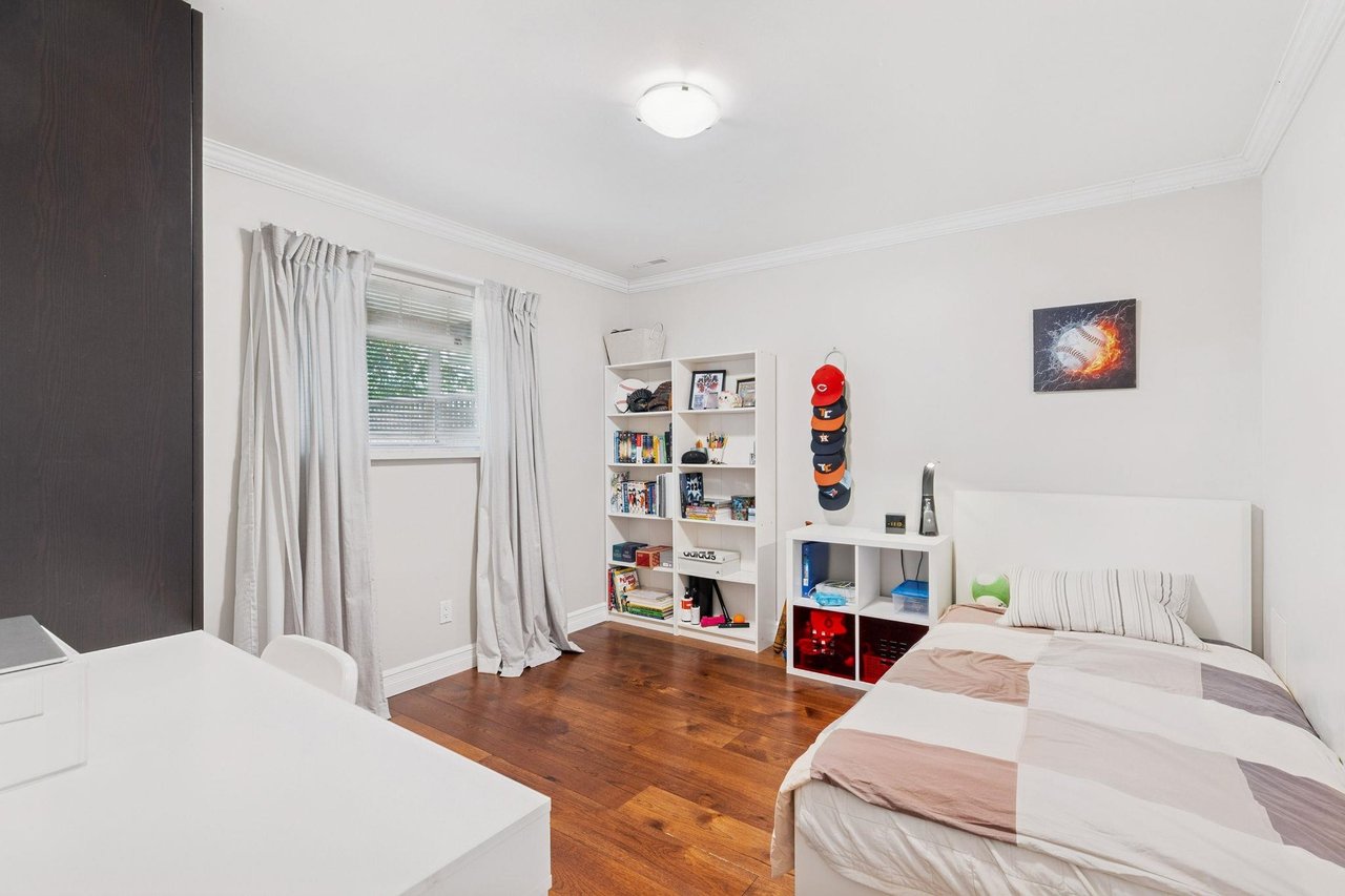 39-1140 Falcon Dr