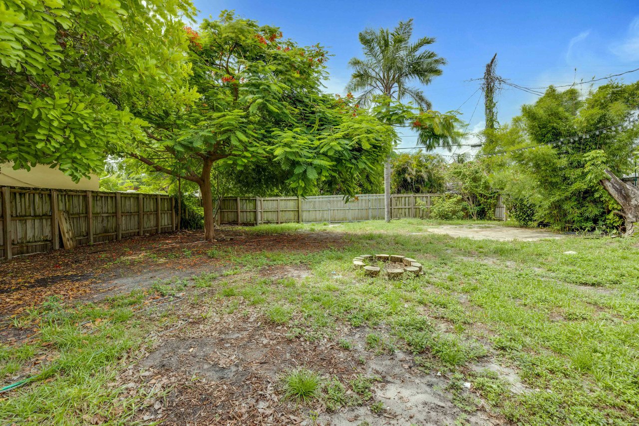 1844 Sheridan St Hollywood FL-33020