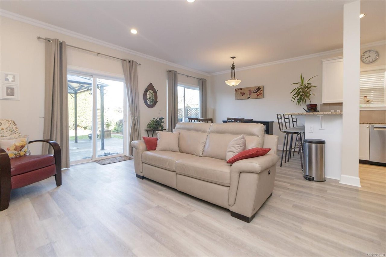 2074 Solent St, Sooke