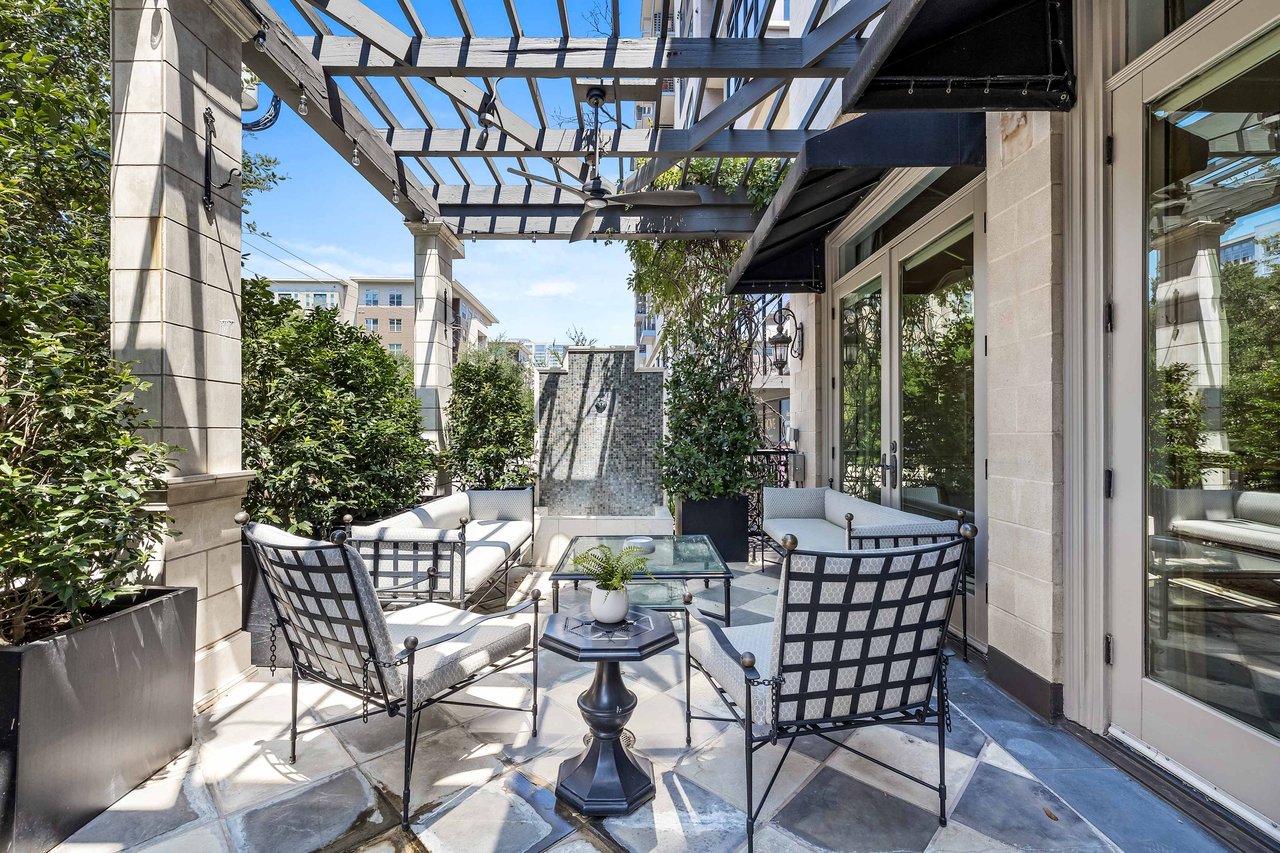 Parisian Townhouse in Dallas