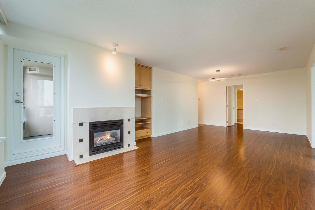 1101-4888 Hazel St