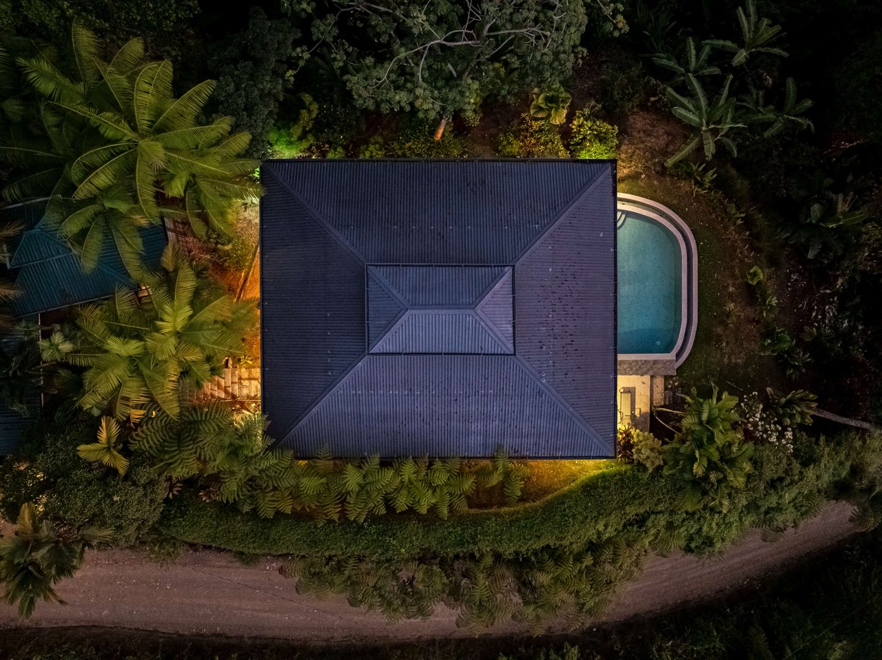 Dramatic Whale's Tail Ocean View 2 Bedroom Home Plus Guest House in Uvita!!