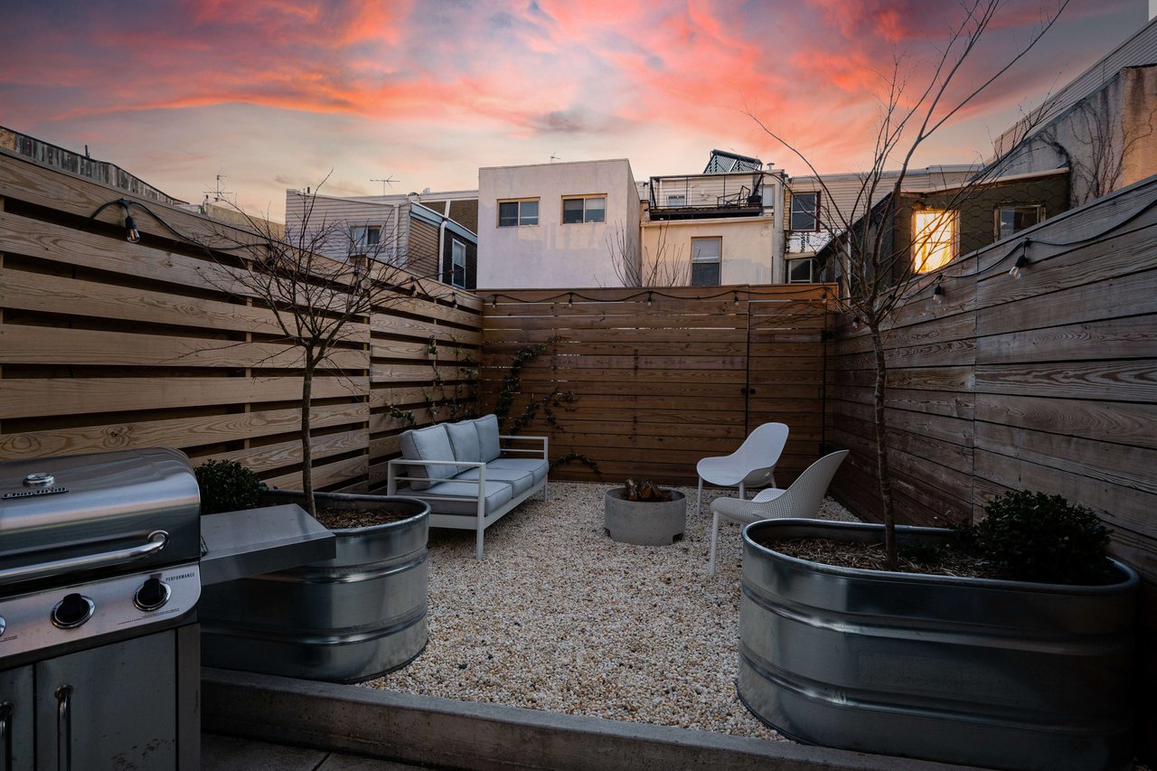 2048 East Boston 