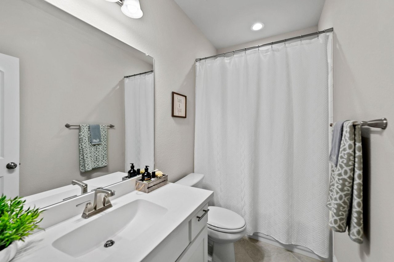 1537 Jocelyn Drive