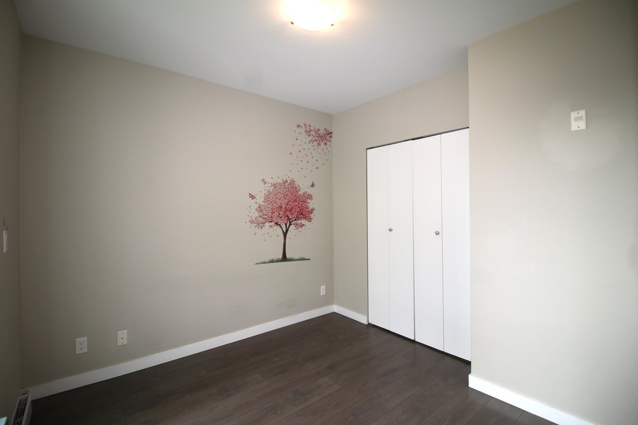 306-6555 Victoria Dr
