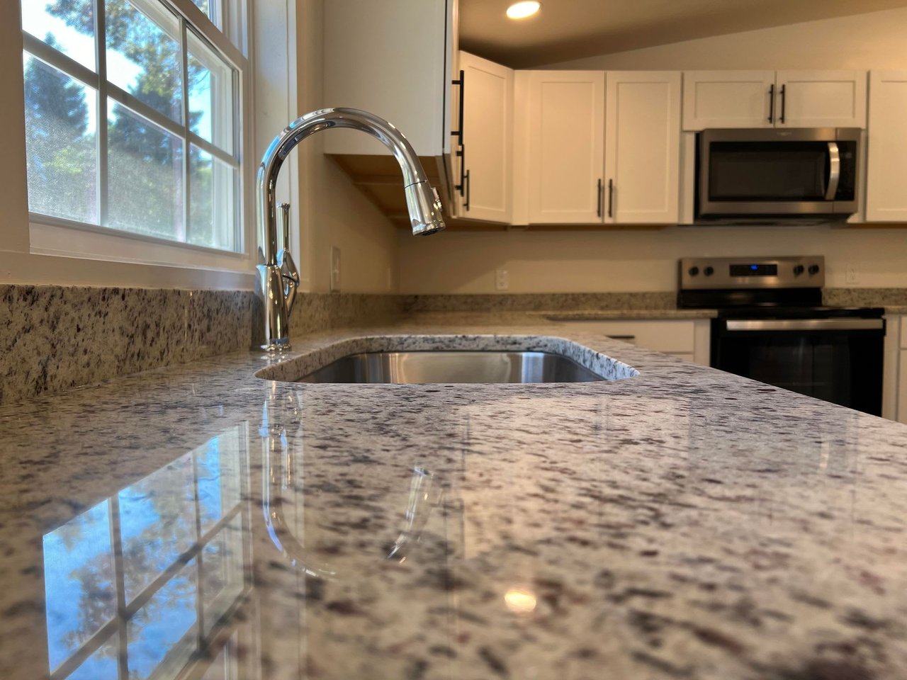  221 Valley Dr, Attalla, AL 35954