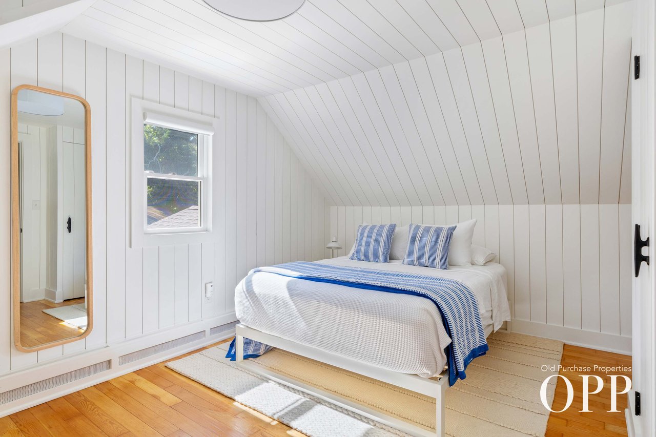  Stylish Cape Cod Retreat in Bellport Village