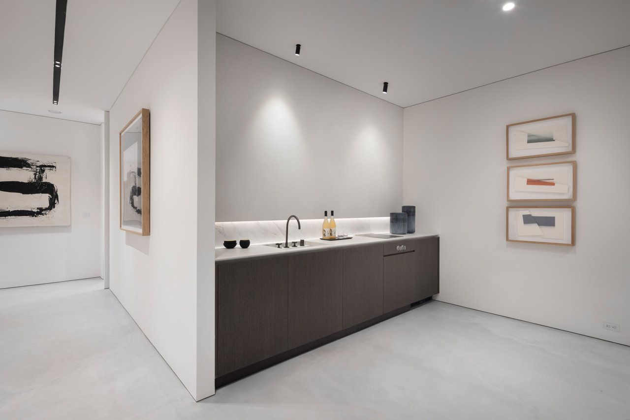 Warm Minimalism Meets Timeless Modern Design