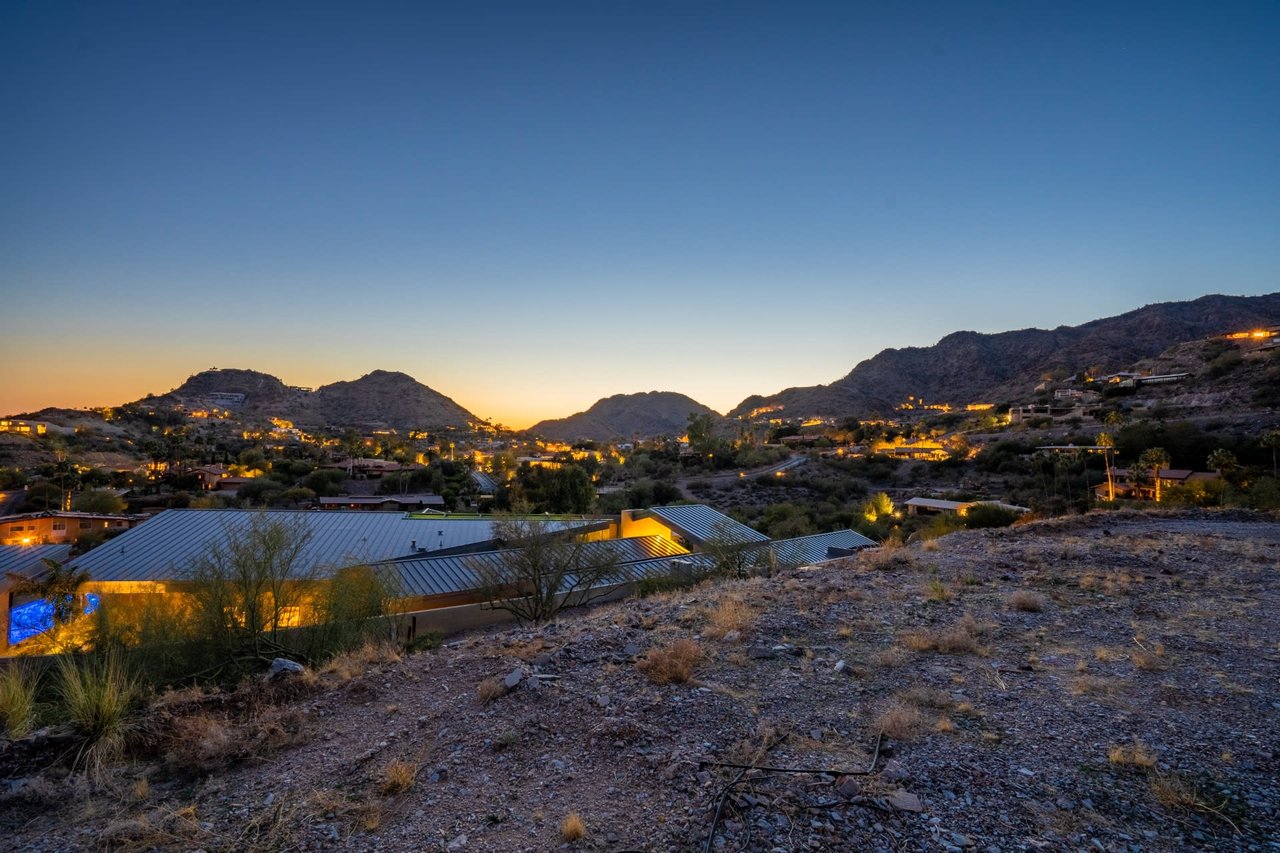 4540 E Moonlight Way, Paradise Valley, AZ