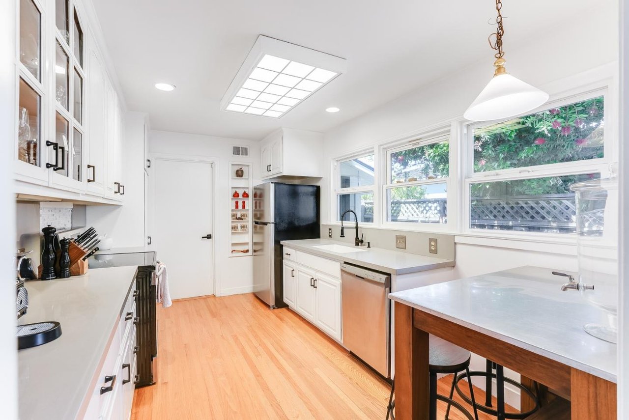 233 Ruby Ave