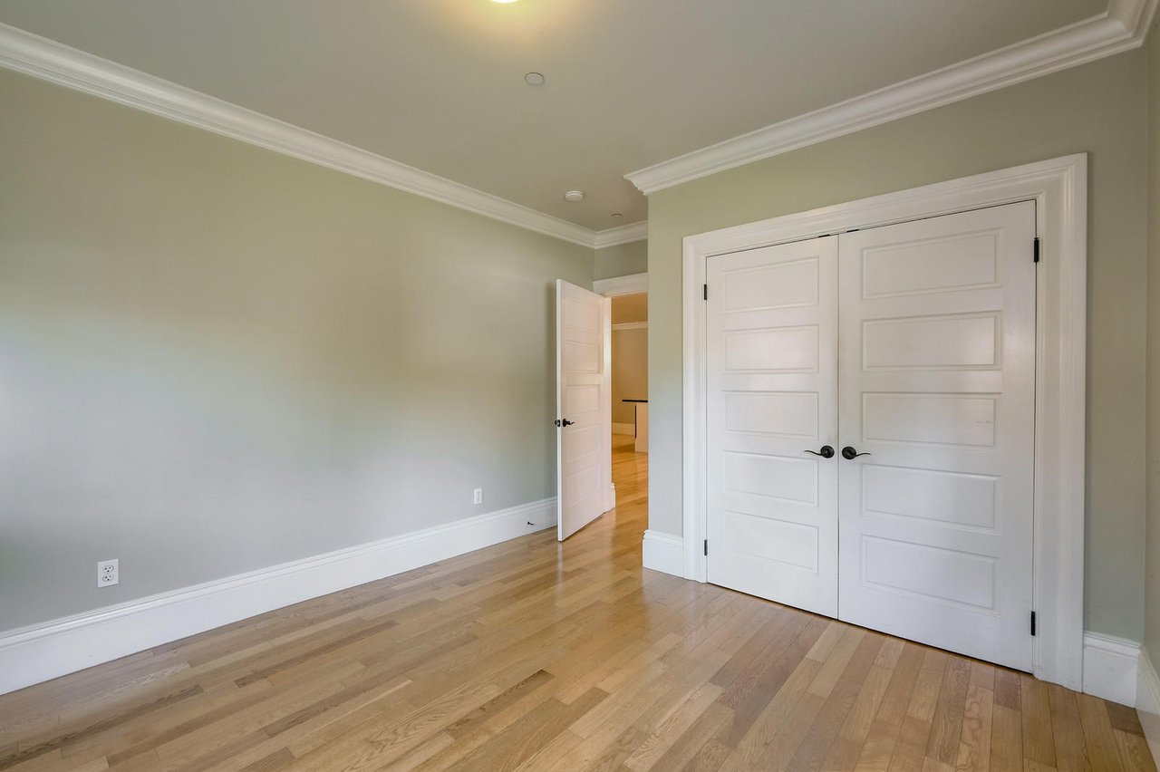 120 Bayo Vista Ave
