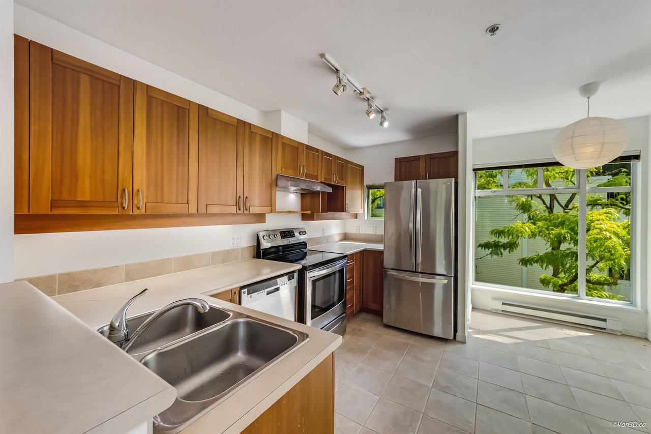 303-3727 W 10th Avenue, Vancouver