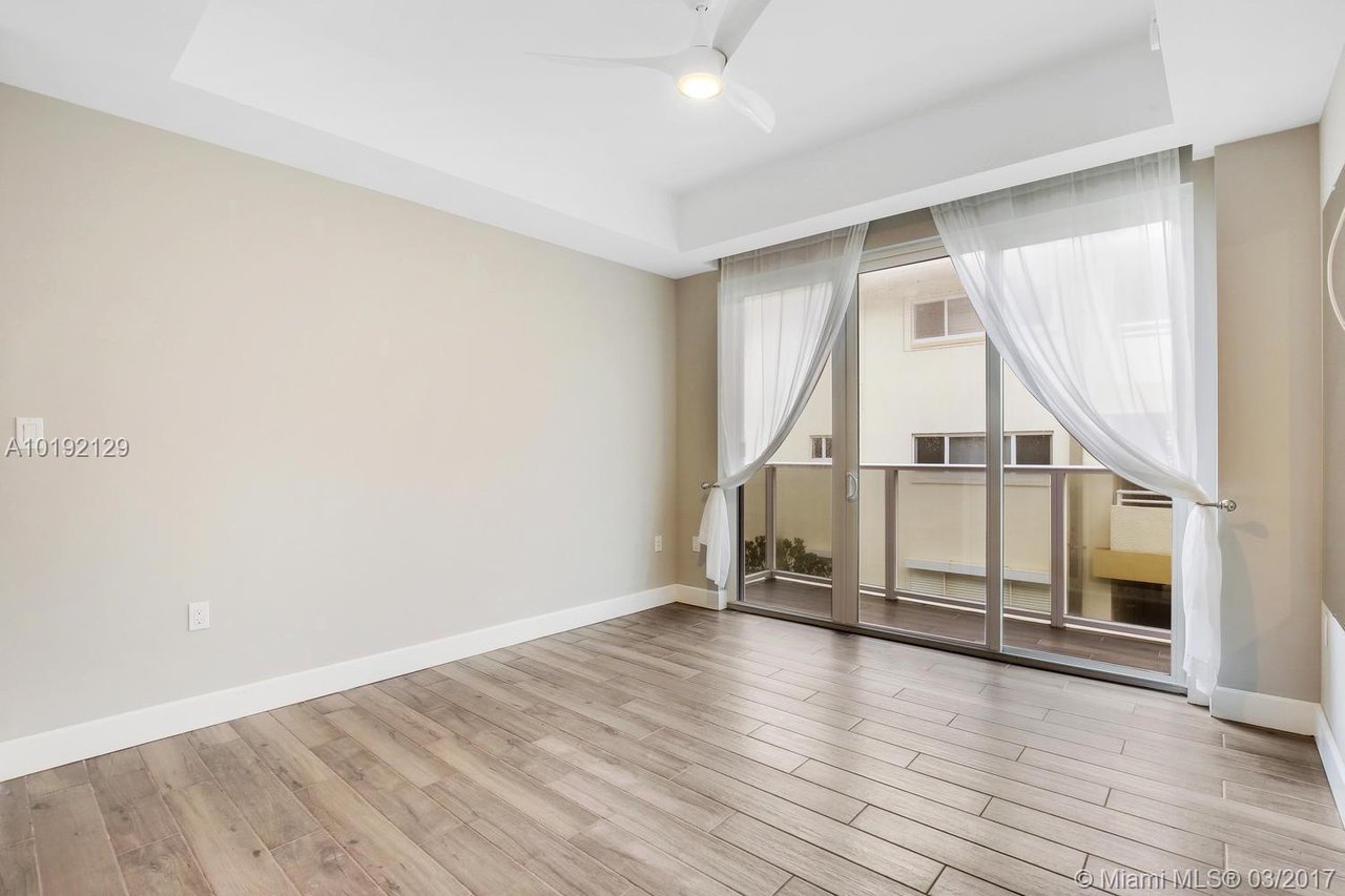 1200 Hillsboro Mile, #1206