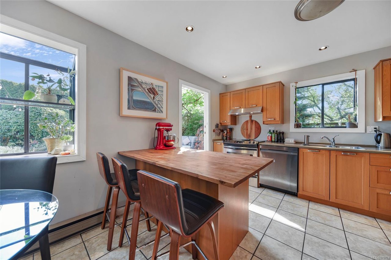 903 Graythorpe Pl