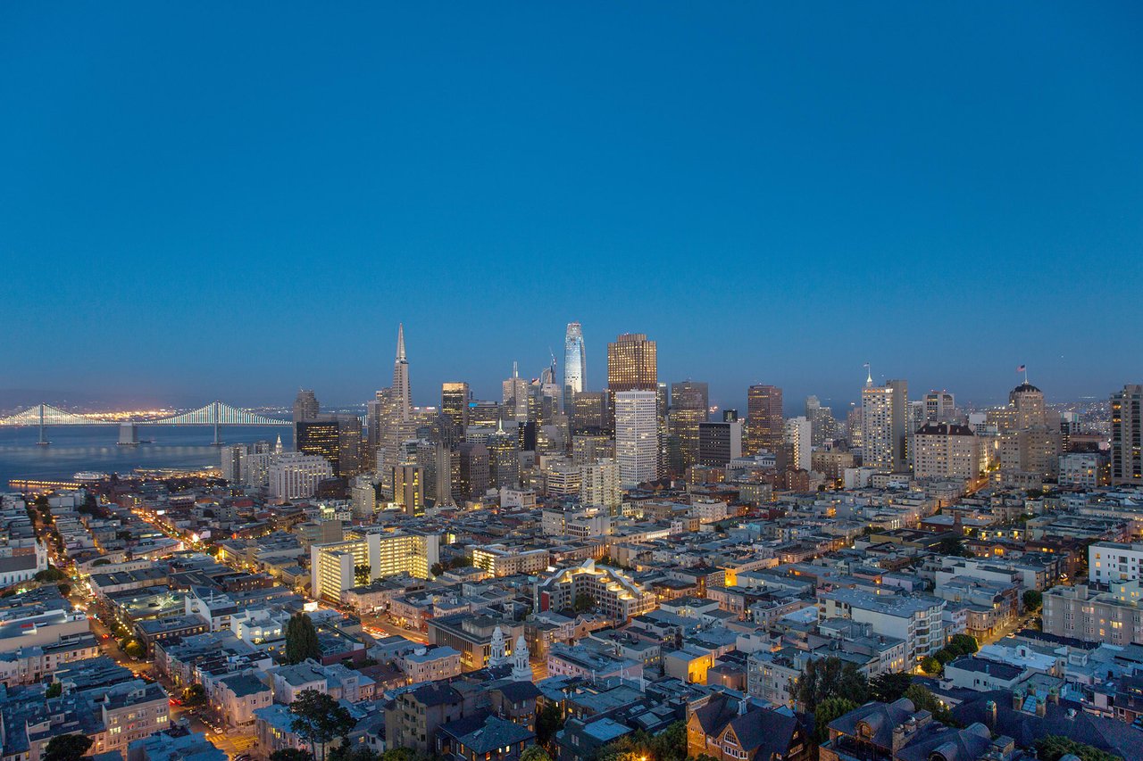 Two Bedroom Condo With Landmark Views