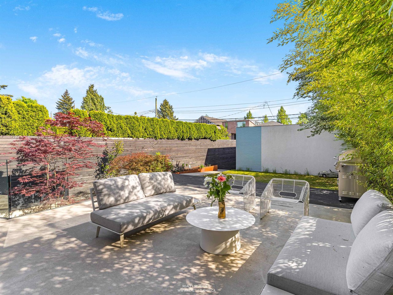 366 W 22nd Ave
