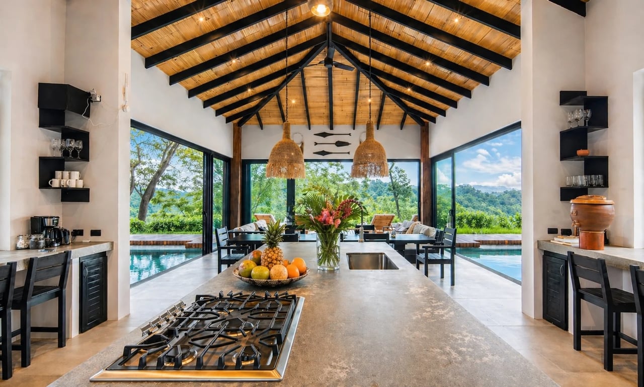 Balinese Tropical Ocean Villa, Santa Teresa, Puntarenas