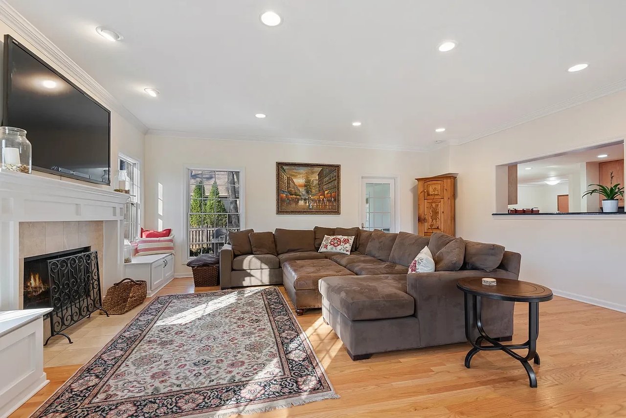 1144 Wincanton Dr