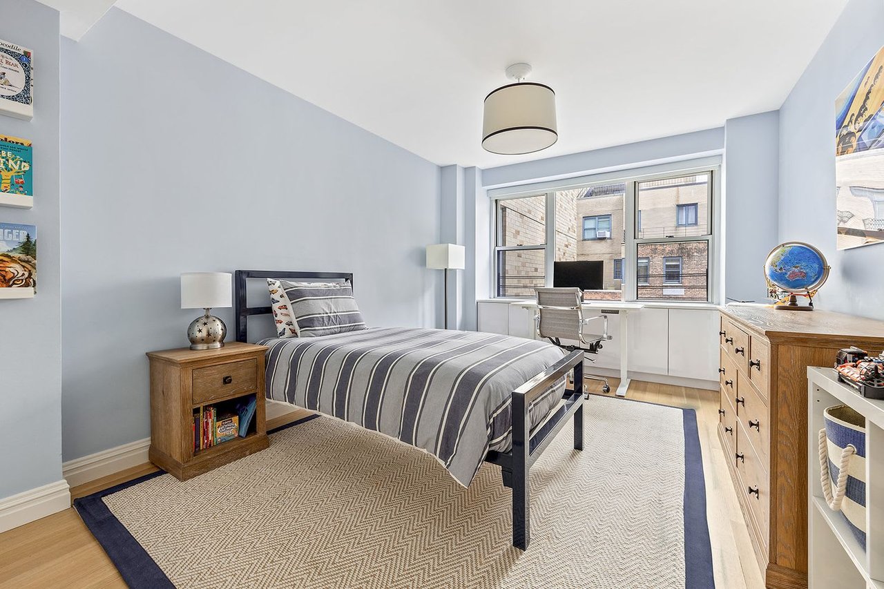 155 East 76th Street Unit 10D