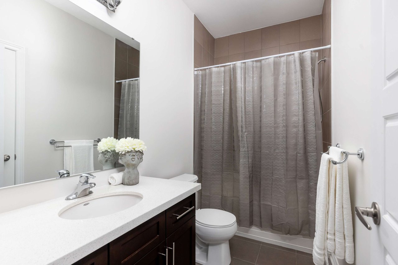 14-4165 Upper Middle Road Unit: 14