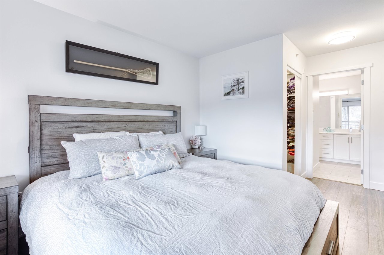 407-200 Klahanie Drive, Port Moody