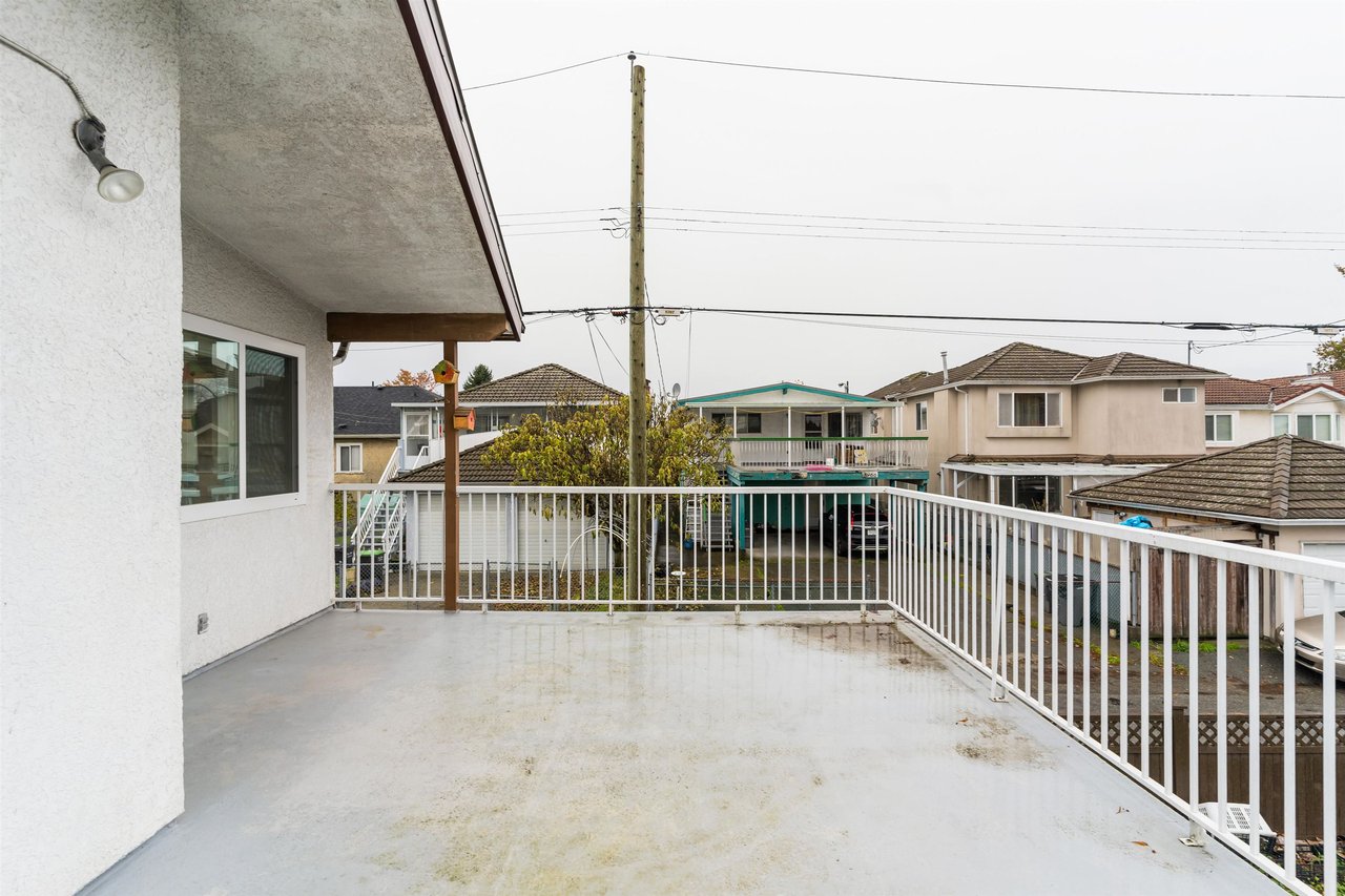 2019 E 45th Ave