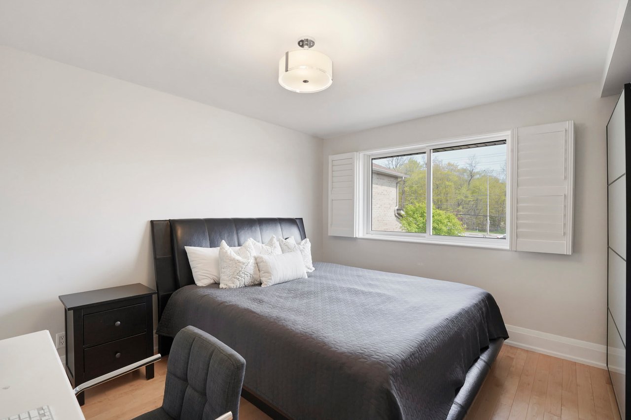 1414 Cawthra Rd