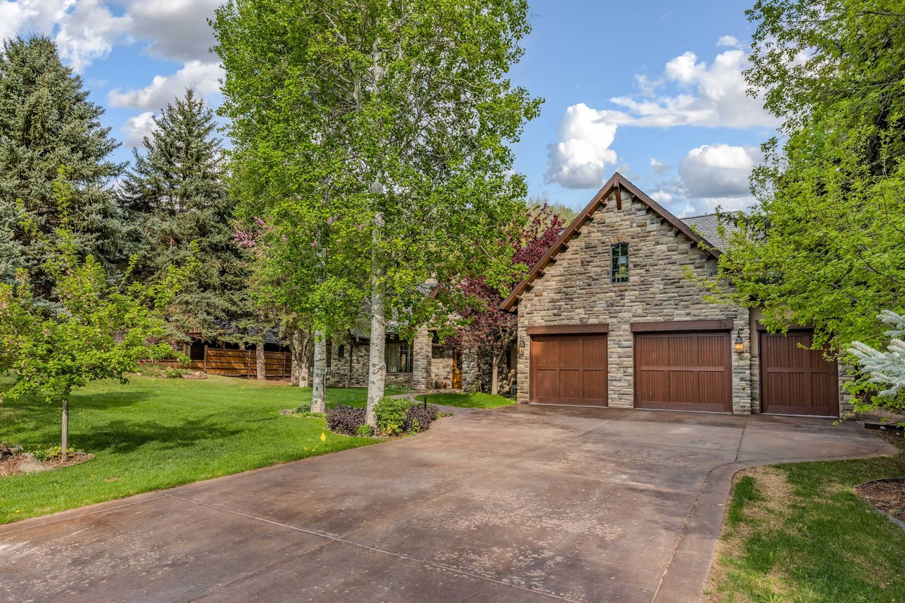 Fabulous Luxurious 5 Bedroom Home in Snowmass