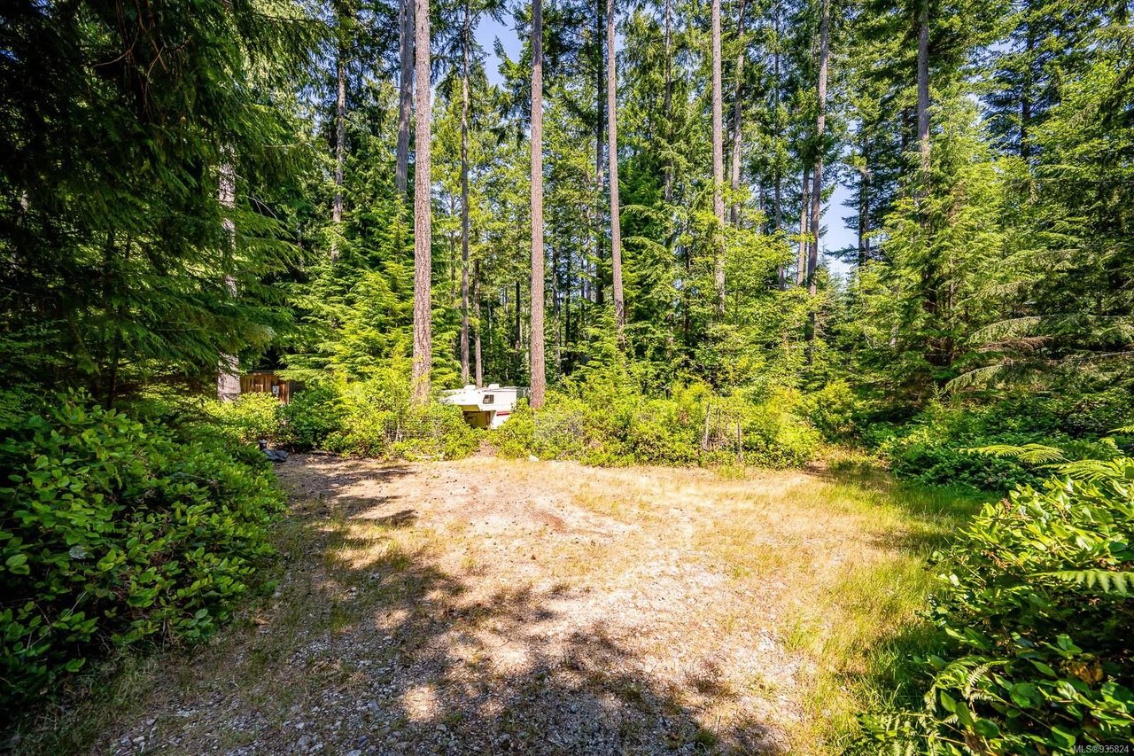 Siskin Lane on Cortes Island- Learn more about the property I sold in this unique development