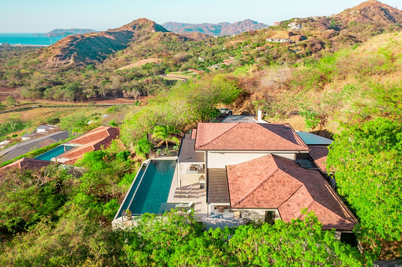 Casa Malibu | Stunning home in La Jolla neighborhood