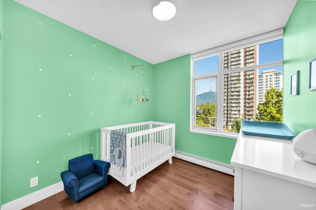 702-158 W 13th St