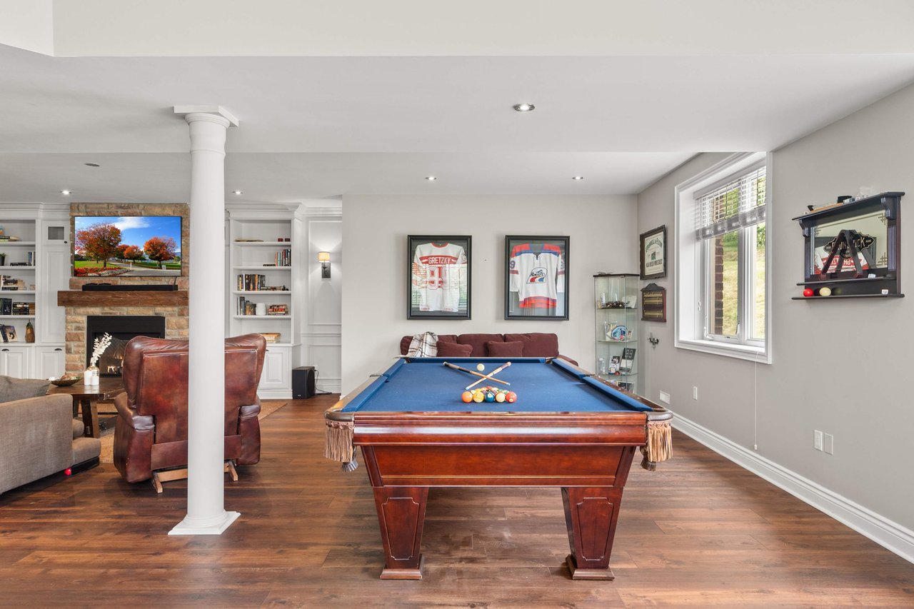 6 Woodlot Court