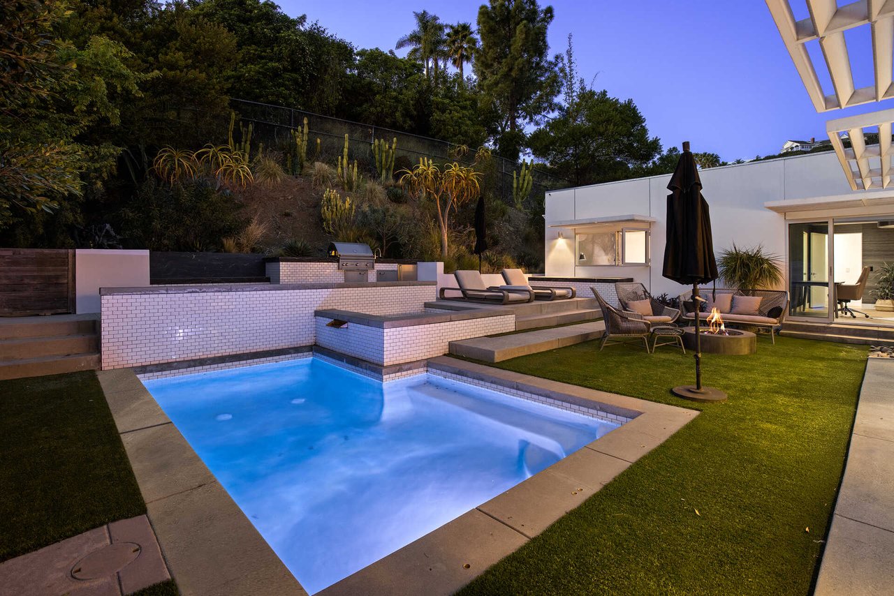 1239 Las Pulgas Rd