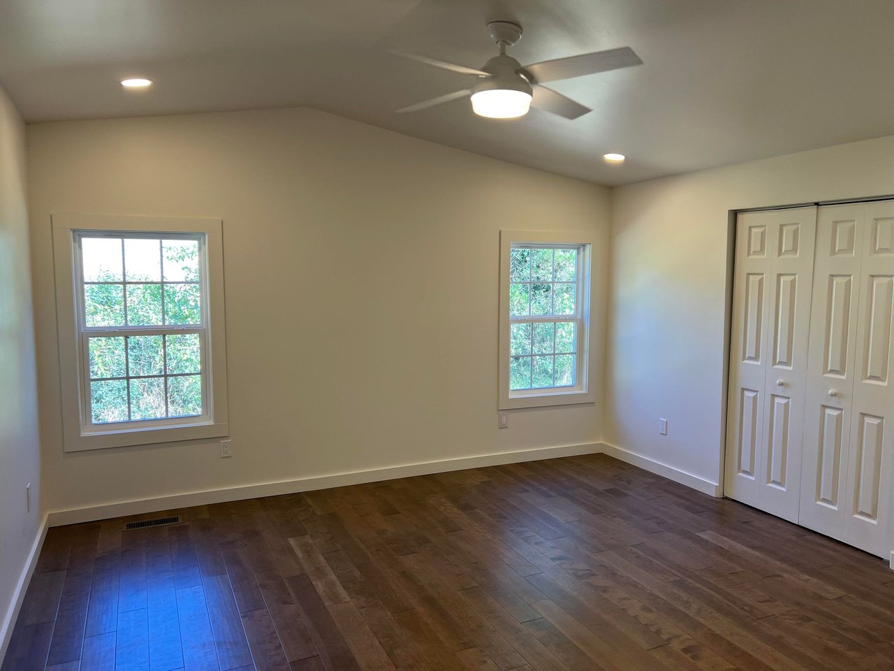  221 Valley Dr, Attalla, AL 35954