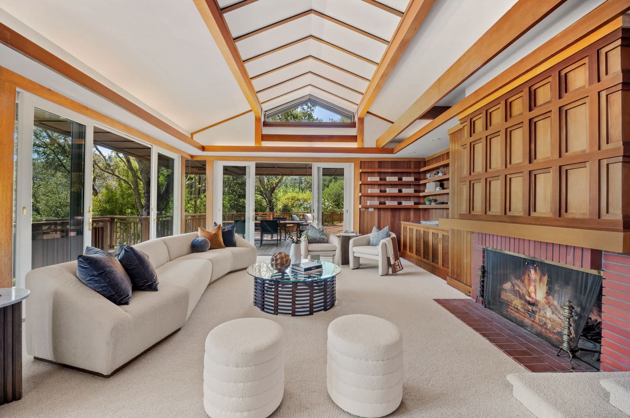 Kent Woodlands Mid Century Retreat