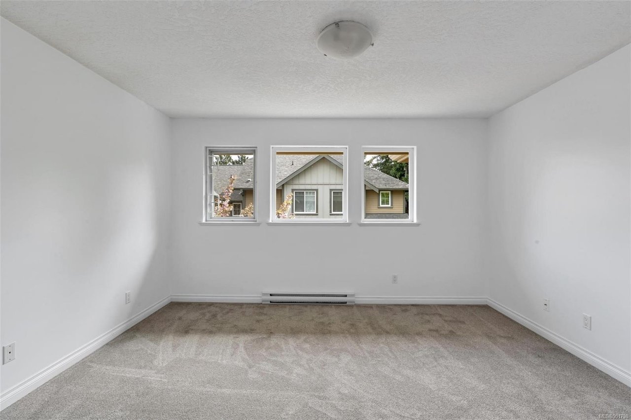 2-1405 Mallek Cres