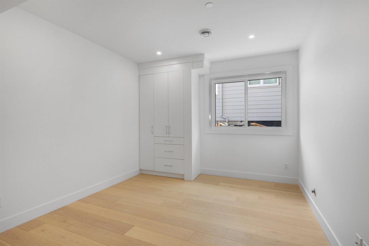 26-3385 Mamquam Rd