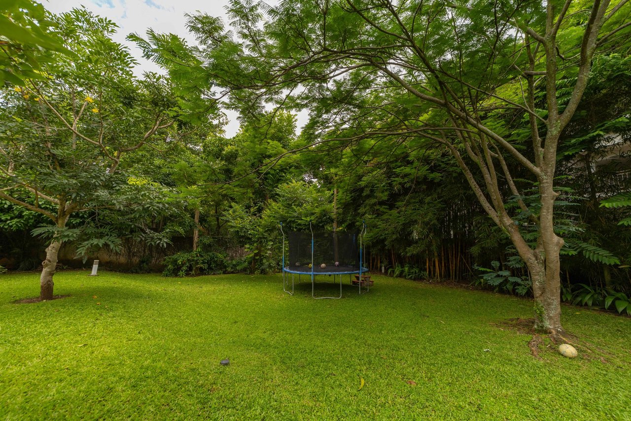 City Family Home, Escazu, San Jose