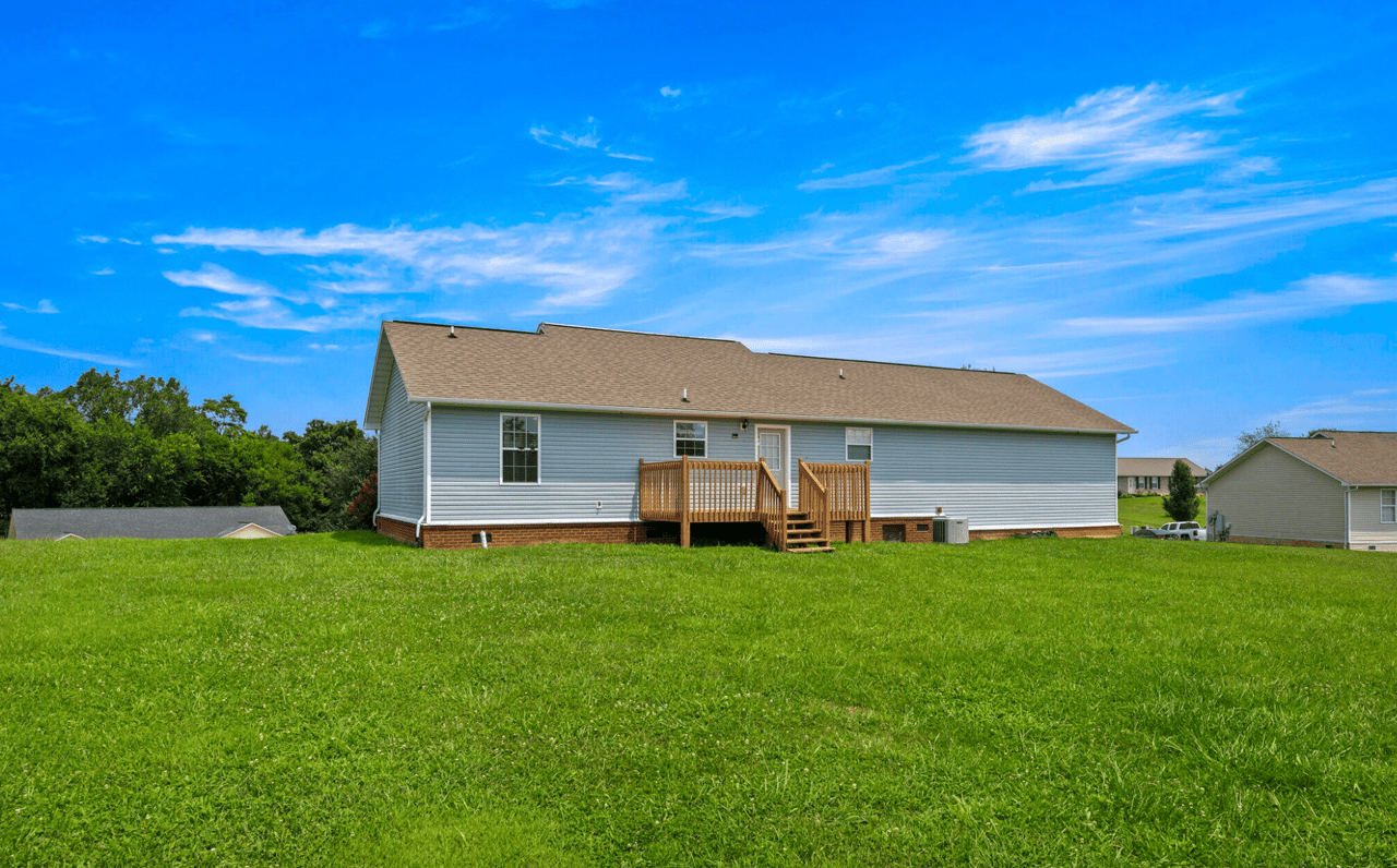 910 Red Oak Lane