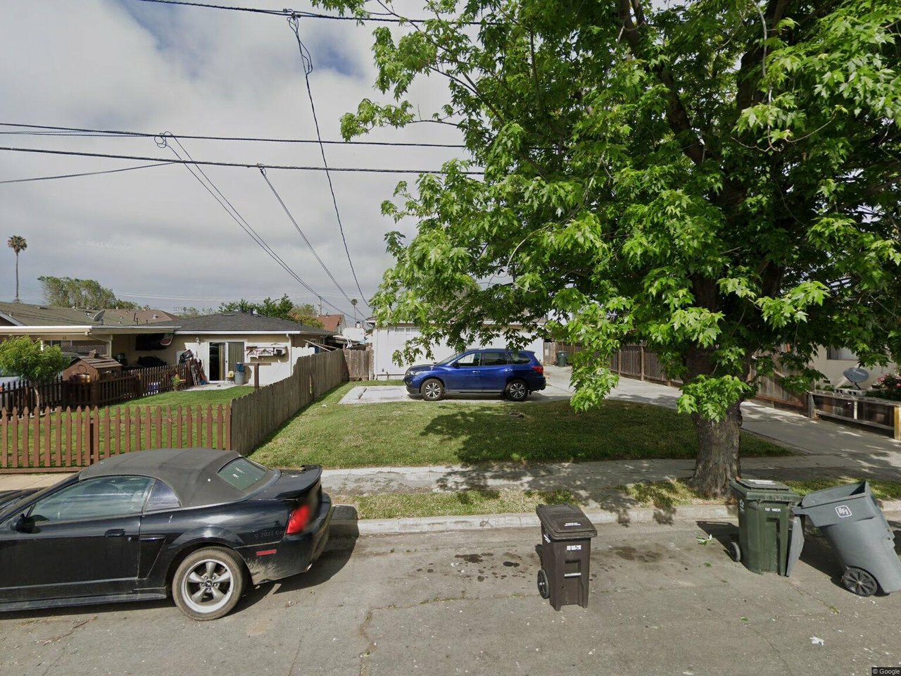 40 Riker St