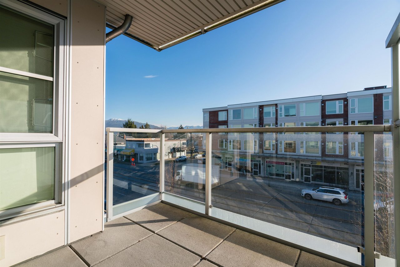 315-2888 E 2nd Ave