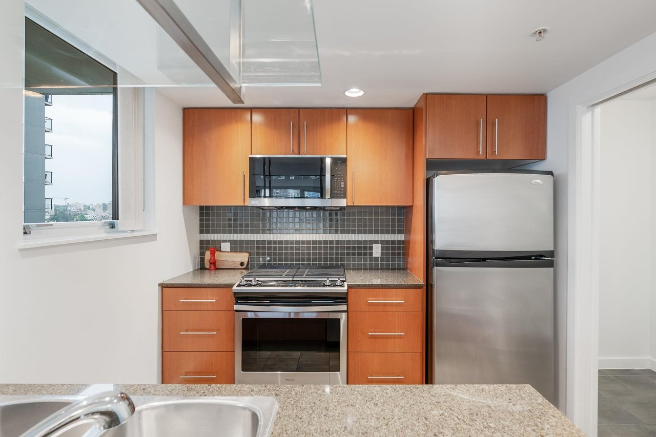 1608-550 Pacific St