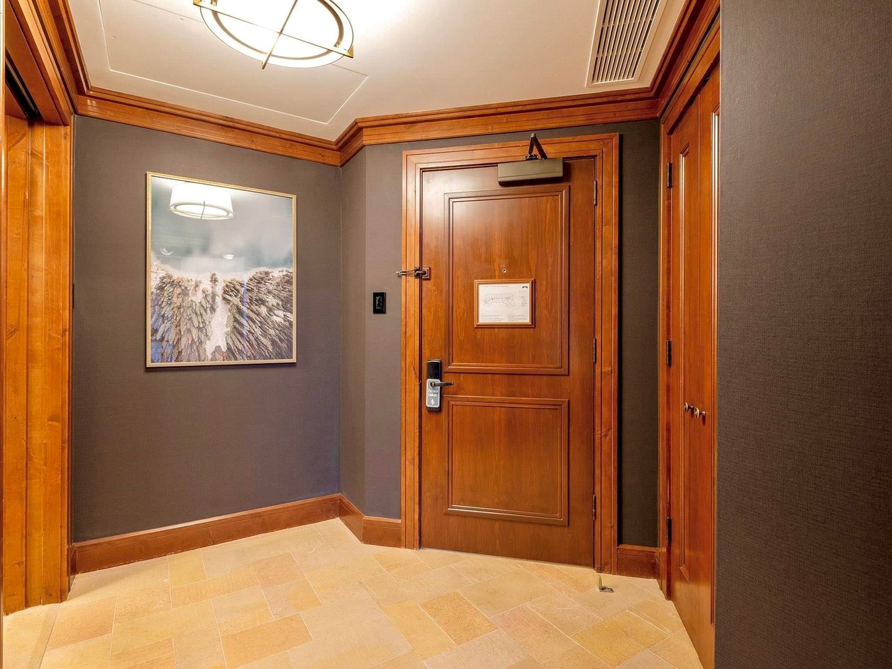 340-4591 Blackcomb Wy
