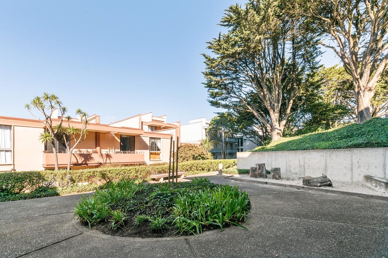 266-B Red Rock Way