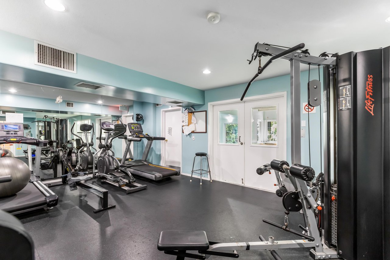 41-101 Parkside Dr