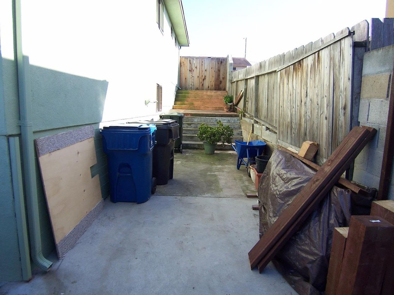 1246 Amador Ave
